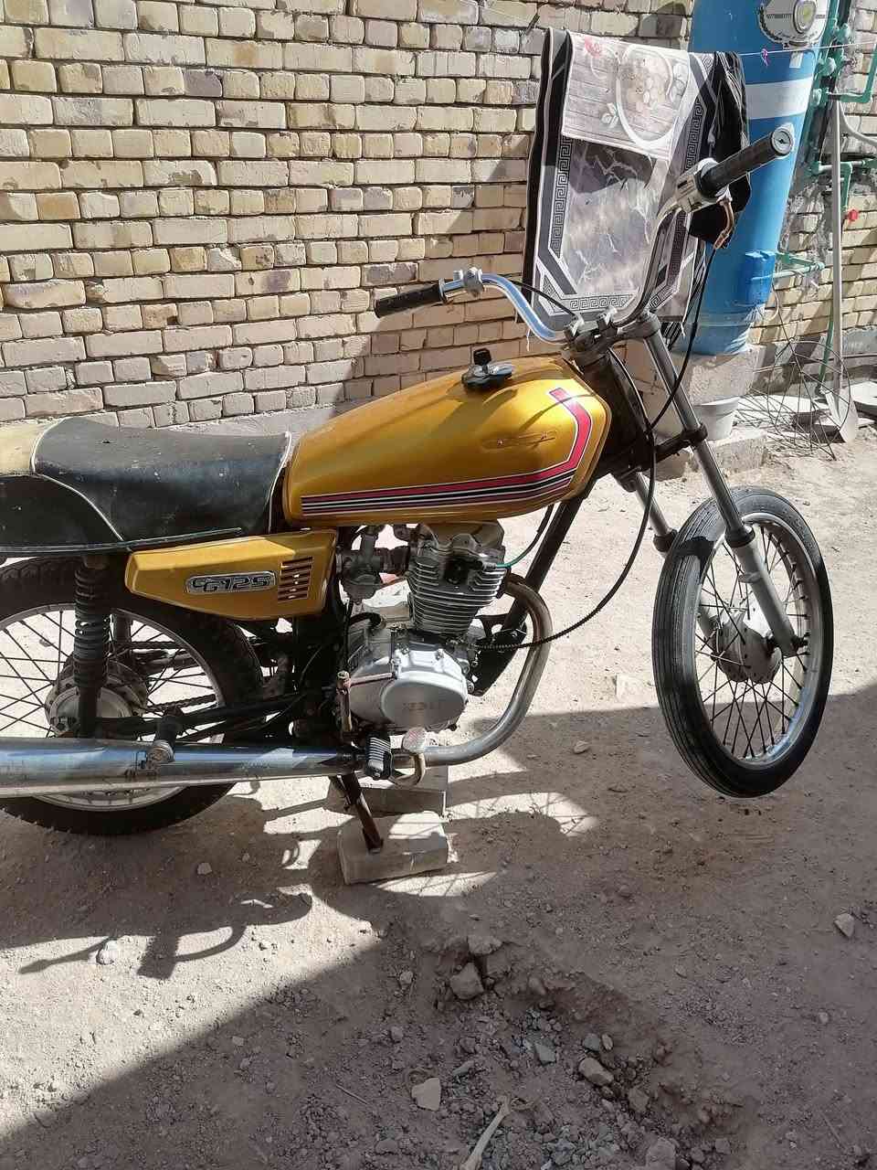 دراجه للبيع ادوات العنوان ابو الخصيب السعر 375 رقم  ***********
