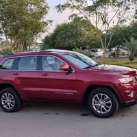 جيب ٢٠١٤ خليجي ماشيه ٩٠ ب بيه نص بنيد وجاملغ صبغ  فول مواصفات  السعر ١...