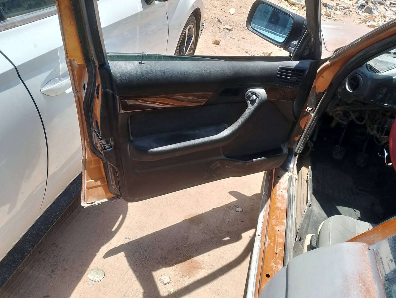 للبيع مستعجل 525مسكر سياره تعمير غرفه جديده جبتله 

مكينه جديده كير جديد كير عادي سياره جاهزه للفرن سياره عوزه سلايت ودعاميه خلفيه 
السعر 30وبيه مجال المكان نجف *********** رقم قادسيه موديل 91
