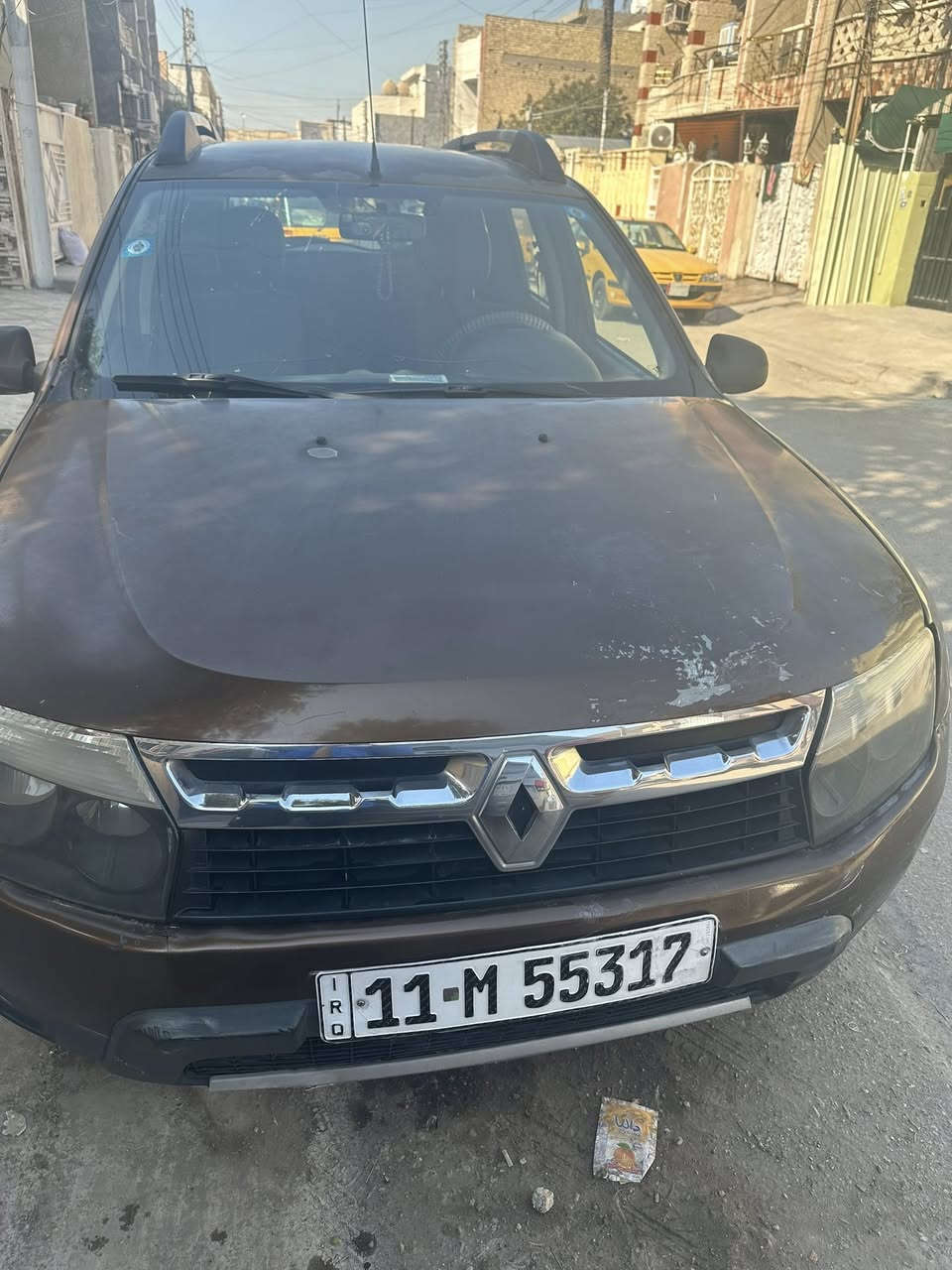 السلام عليكم 
 📌 للبيع | رينو داستر 2014

 • الموديل: 2014
 • اللون: جوزي
 • المشي: 200 ألف كم
 • المحرك: 2000 , 4 سلندر 
 • الكير : أوتوماتيك

 • تحكم كهربائي بالمرايات
 • شاشة وسطية تدعم كاربلاي
 • كاميرا أمامية (داش كام)
 • كاميرا خلفية للبارك
 • السنوية مجددة لغاية 2029
 • اللوحات جديدة (بغداد)
 • السيارة باسمي، تحويل فوري
• السيارة نظيفة ومرتبة ومابيها نقص بس اكو ملاحظات بالبدي

📍 المكان: بغداد - الشعب
📞 للتواصل : ***********
متوفر واتساب

💰 السعر المطلوب: 68 ورقة (وبيه مجال حگ الجية)
