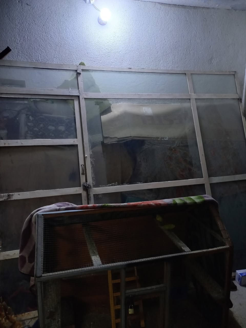 للبيع باب جام مال أسواق سنتر ارتفاع مترتين 35 الجام كله نظيف مابي فطر مكان خمسه ميل بني سكين 
***********
