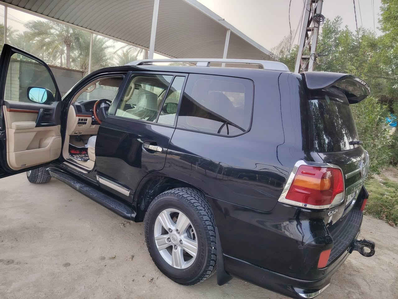 لاندكروز موديل ١٢ مكفولة
رقم شمالي جديد 
فول مواصفات
بصمه
شاشه جبيره
ثلاجه
لايت كله زنون
كشن كهرباء
حساسات
جلد
مري شفط
مري قلاب
يدات استيل
تخم تاير جديد دلوب
مكينه وكير كله جديد
مكان حله
السعر ٣١٨
الشراي يتصل ماكو خاص
***********
