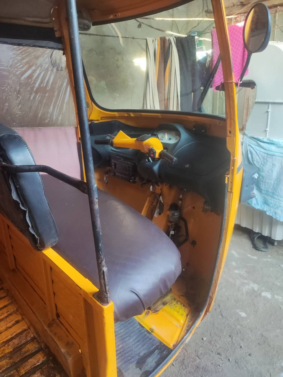 سلام عليكم تكتك بياجو موديل 18 مكينه ما مفتوحه بلاديه وناعمه كهربائيات كله شغاله تكتك ما عايزه شي جاهزه وحلوه گبل لشغل مكاني كربلاء لشراي يتصل وهلا بي *********** لسعر 2 و200 مليونين و200 و بيه مجال
