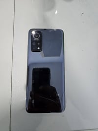 مي 10 تي 5G • ١٢٨ • ظهر مفطور