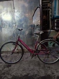 بايسكل للبيع حجمه 27 ملاحظه تايرات والاجوابه جدد المكان الحريه الاولى ...