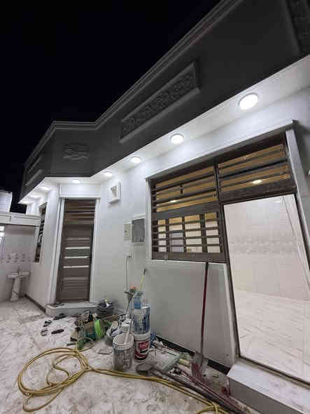 إسلام عليكم ورحمة الله وبركاته🌹
اللاستفسار ***********

دار سكن للبيع 
بناء حديث 2025 
فراغ وجاهز للسكن

المساحة 150م 
ركن على شاعرين
على شارع 12م تبليط
كافت لخدمات متوفره
ماي كهرباء مجاري 

نوع العقار طابو زراعي بأسم عراقي سند 25
يتكون لبيت
دوانيه
وصاله
وغرف 2
ومطبخ
وصحيات خارجي وداخلي

العنوان ابولخصيب طريق سيد حامد
قرب المدينه لاندلس السكنيه

سعر لبيت 90 مليون وبي مجال

اللاستفسار ***********
