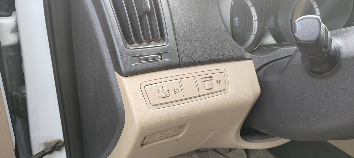 سوناتا خليجي 2013 رقم ذي قار الدولي. مكفوله من الضربة والصبغ والتبديل والبارد. مكينة 2000 دوش گير 6 نمر. نص فول. تحكمات شاشه كامرا خلفيه يدات نيكل ويل كب لايت زنون 
تبريد قطعتين مرايه شفط. اشاره بالمرءاة  مثبت سرعه نضام ايكو. جاهزه كير ومكينة وحدادية وتبريد وتايرات.( *********** ) اتصال او واتس اب 
بيع او مراوس
