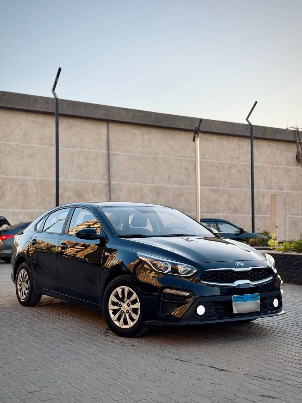 Kia Gerand Cerato 
2021 
الفئه الاولي 
فابريكه بره معاده داير رفرف 
دواخل فابريكه 
تكيف 
زجاج كهربائي امامي و خلفي 
طاره مالطي 
بلوتوث 
Aux-Usb 
ايرباج 
Abs - Ebd
متاح تقسيط بنوك و شركات بصورة البطاقه 
متاح تقسيط مباشر استلام فوري بصورة البطاقه 
المعيانه مدينة نصر 
للتواصل:01144075663 القاهرة, مصر


**إذا كنت صاحب هذا الإعلان وتريد حذفه لأي سبب، رجاءا أرسل رسالة إلى الدعم الفني**