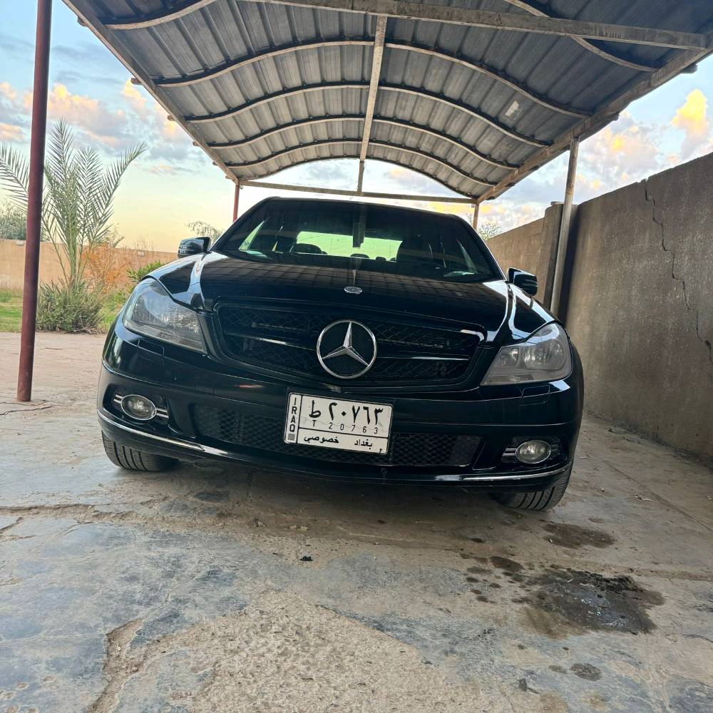 السلام عليكم
-مرسيدس C300 

-موديل 2008

-محرك V6 3600cc 

-رقم بغداد 

-وارد أمريكي مصبوغه عام جماليه 

السياره جاهزه من كلشي كفاله محرك وكير وحداديه 

بيها ضربة بالجاملغ عكس السايق والبنيد مبدلات ومصبوغات 

السيارة امانة الله مصروف عليها هواي فلوس وإدامة أول بأول يعني تاخذها وانت المرتاح 

مطلوب بيها 117$ وترهم مراوس هم حسب القناعه

تواصل: ***********
