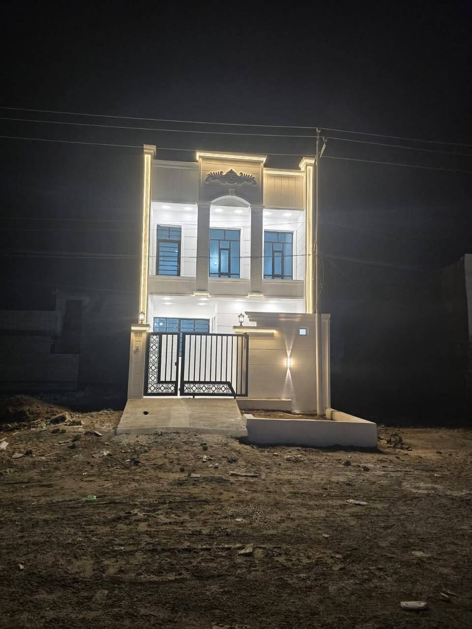 سلام عليكم مشتمل للبيع في حي الأمين منطقة ٢٠ المساحه ١٢٥ غرفتين وصاله واستقبال ومطبخ اوصحيات شغل درجه اولى بناء ٢٠٢٦ شارع ١٥ بسعر جدآ مناسب ١٠٥ مجال بصيط *********** ***********
