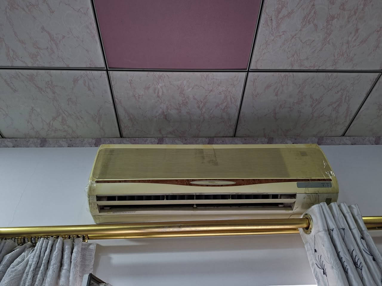 سلام عليكم
سبلت للبيع. حجم طنين 

نوع جنرال  شغال حار بارد شرط الفحص 

السعر. 275. بي مجال بسيط للشراي
مكاني بغديداا


**إذا كنت صاحب هذا الإعلان وتريد حذفه لأي سبب، رجاءا أرسل رسالة إلى الدعم الفني**