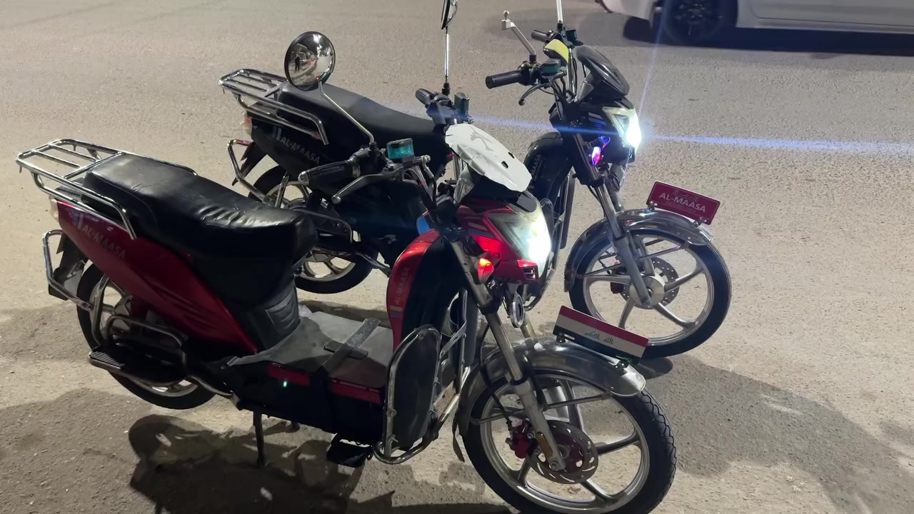 السلام عليكم هارليات ثنين بطاريات الأحمر زينات عالفحص بطاريات الأسود بيهن نفخه خيط واحد فول نظيفات مابيهن شي واكف
سعر الواحد 350 وبي مجال
مكاني الجولان
‭0750 295 1205‬
‭0780 201 9267‬
