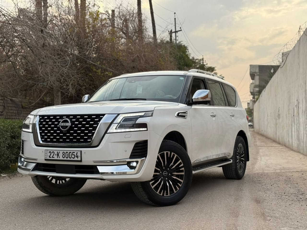 السلام عليكم 
نيسان باترول (بلاتينيوم)
موديلا 2023
ماشية (27)الف كيلو
مواصفات
7 راكب
كشنات (تدفئة+تبريد+خزن ميموري)
ستيرن ميموري
رادار+نقطة عمياء+حساسات اماميه وخلفية
ثلاجة في الچكمچة الوسطية
فتحة سقف
فور ويل 4X4
كامرات 360درجة 
مكينه 6سلندر (3000)
بعد كلش هواي مواصفات
السعر:(490) ورقه 
للتفاصيل اكثر (***********)
