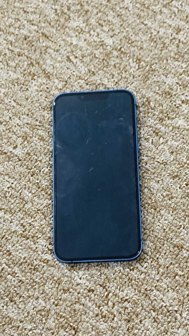 سلام عليكم 
ايفون 13 عادي للبيع امريكي لجهاز بطاريه ٨٠ كلشي مامبدل بي كارتونته موجوده لمبايل بس لبورد ماته عاطل ميشتغل سعره ٢٥٠ قفل قفل مكاني كربلاء اي استفسار***********
