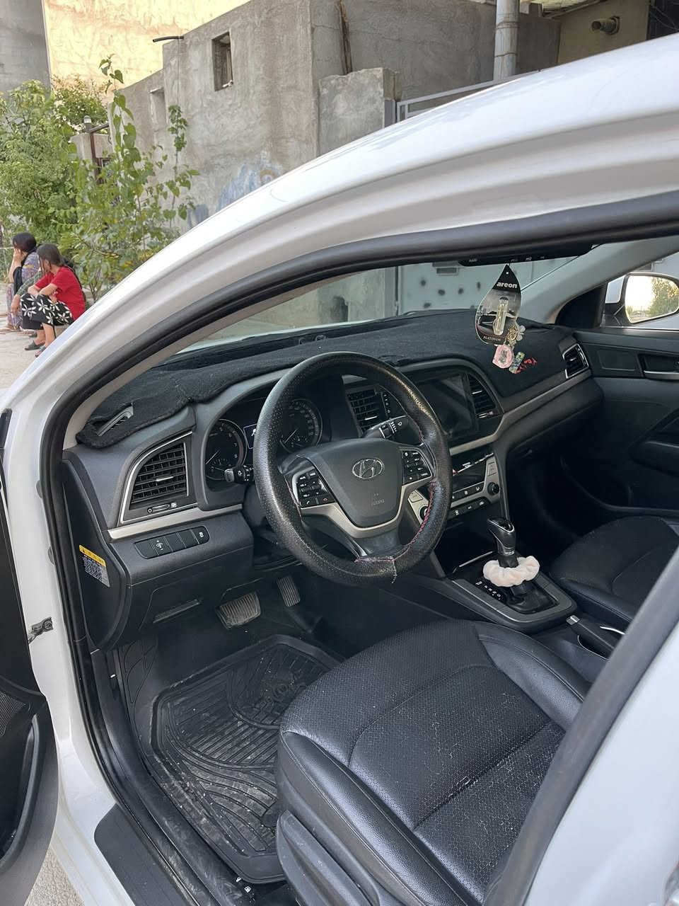 هوندا ئلينترا موديل٢٠١٧ فول فول بي سلايت مالي دوست زور جوان و كه م به نزين ده خوا جلد هيته ر تراكشن سپؤرت ئيكؤ هتد كودي ئاسايش بو كراوه شوين هه له بجه ي شه يد سعري ٨٥ ماعمه له  ***********
