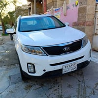 للبيع سورنتو 2014 خليجي لون ابيض مكانها / بغداد . البلديات . شارع الغس...