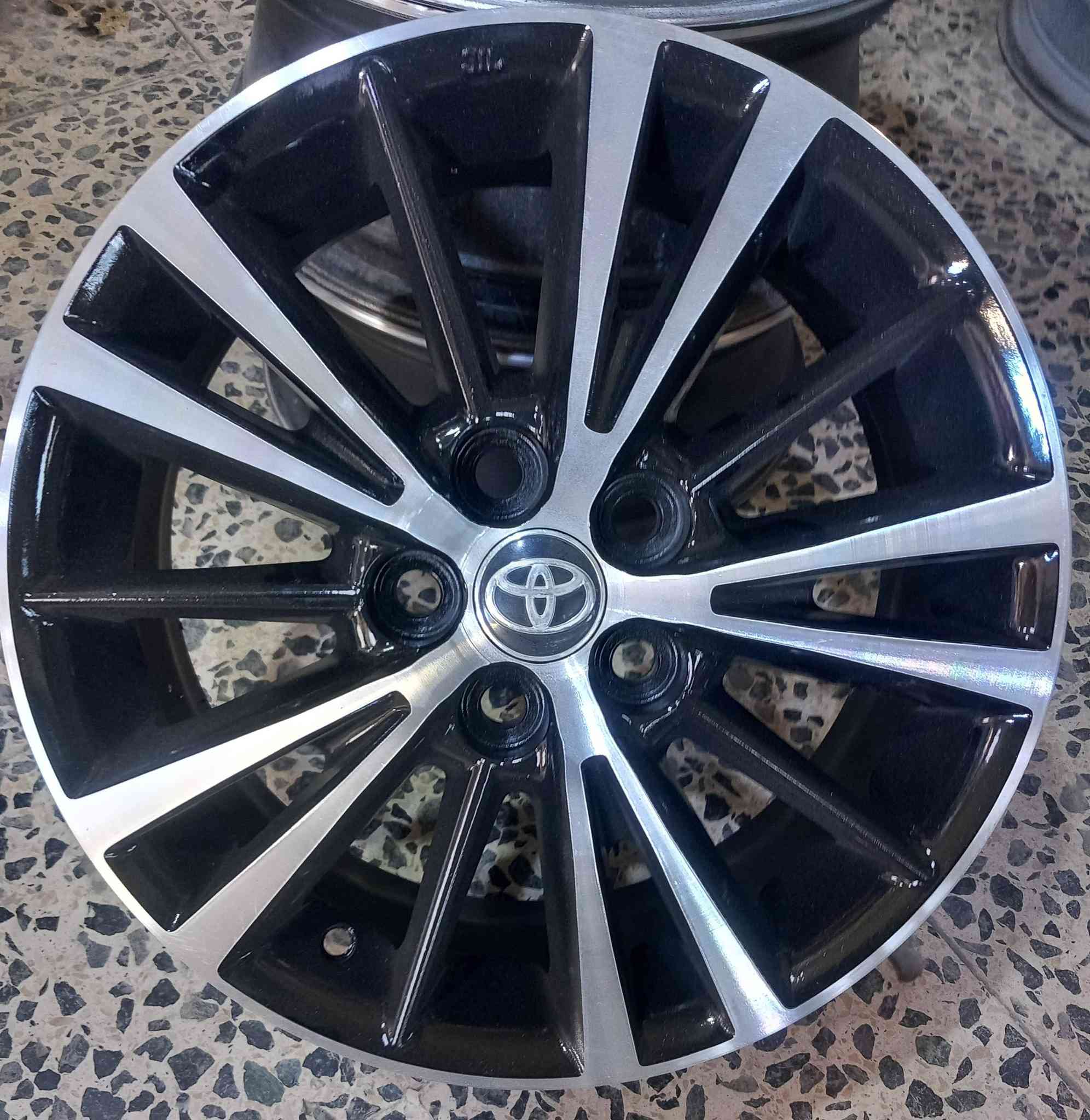 السلام عليكم...تخم ويل كب 15 كورلا ... السعر: 200 الف
لا عواج لا لحيم نظافه 100%
العنوان:بغداد الجديده .....ماكو توصيل 
للاتصال:*********** واتساب
