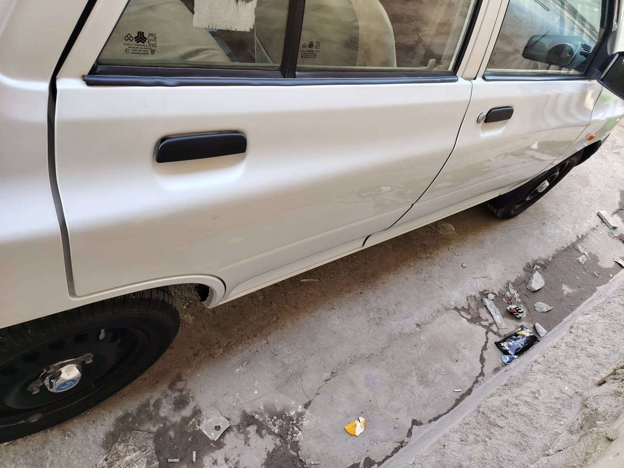 السلام عليكم سايبا للبيع ٢٤ نضيفه دوشمه عام بسمي تحويل ثاني يوم سنويه ل٢٩ مبدل جاملغ أمامي أيمن وشويه من شاصي وباقي مكفول ماشيه ٣٠ مكان بغداد
السعر ٦٥ بيه مجال
***********
