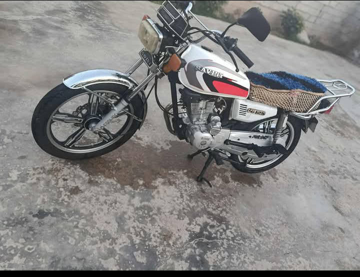 السلام عليكم دراجه سيفون للبيع موديل 20 اي نقص ما بها المحرك خير من الله مكاني ديالى سراجق العباس السعر خاص اتصل على رقم الهاتف ***********
