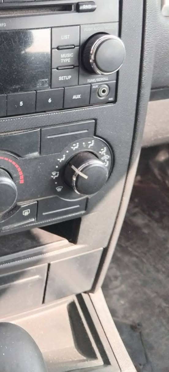 السلام عليكم اوبامه 2008رقم بغداد انكليزي مصفره هيئه وغرامات محرك 2700سياره بدون ضربه سياره ستخدام شخصي مامشتغله بخط  سياره جاهزه حداديه كهربائيات نقص رديدر تبريد  السعر 110وبيه مجال العنوان بغداد رقم الهاتف ***********
