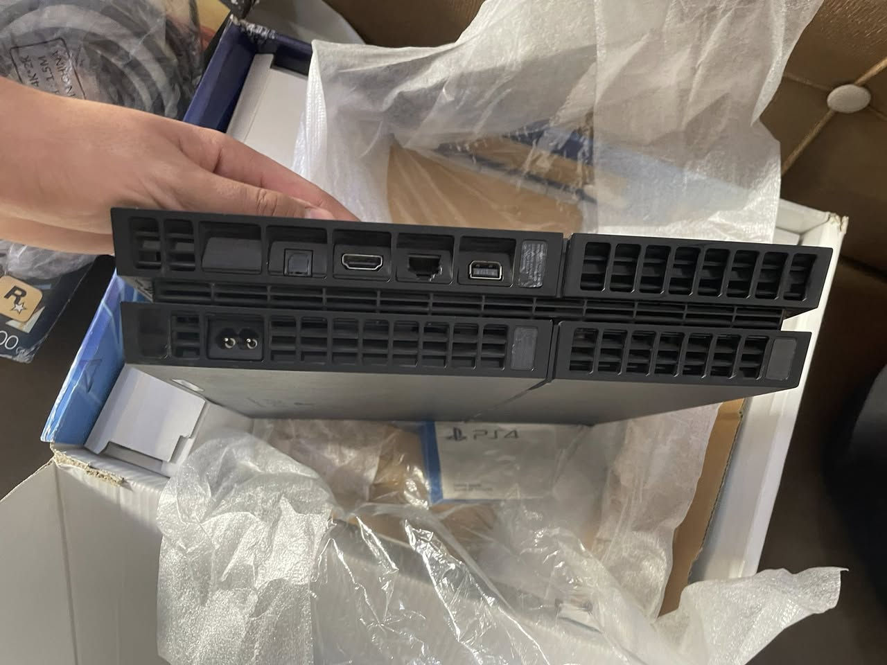 السلام عليكم بلي 4فات بي عطل بس الجدي تبدله وهاهيه البلي ممفتوح سعره 200وبي مجال مكاني بغداد


**إذا كنت صاحب هذا الإعلان وتريد حذفه لأي سبب، رجاءا أرسل رسالة إلى الدعم الفني**