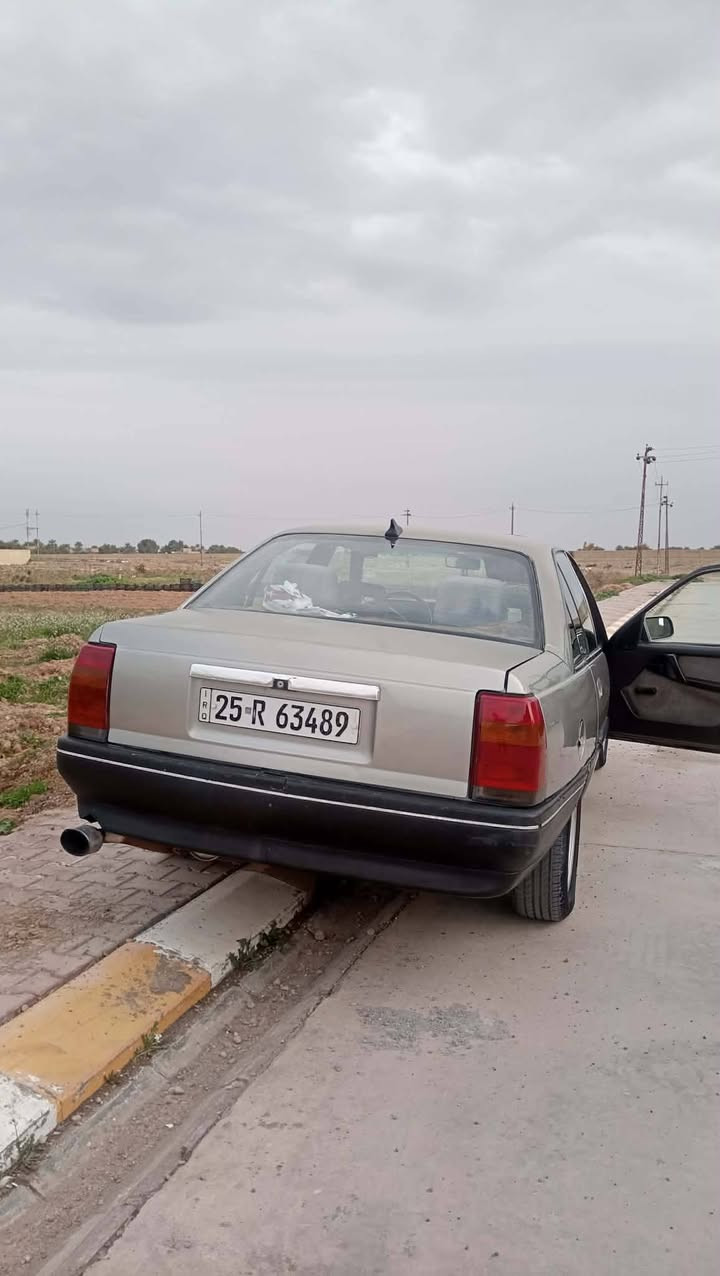 اوبل اوميكا موديل 88 صبغ عام جماليه فقط لايت زنون صدر جديد محرك وكير بشرطرقم دولي بسمي السعر 37 وبيهه مجال ***********
