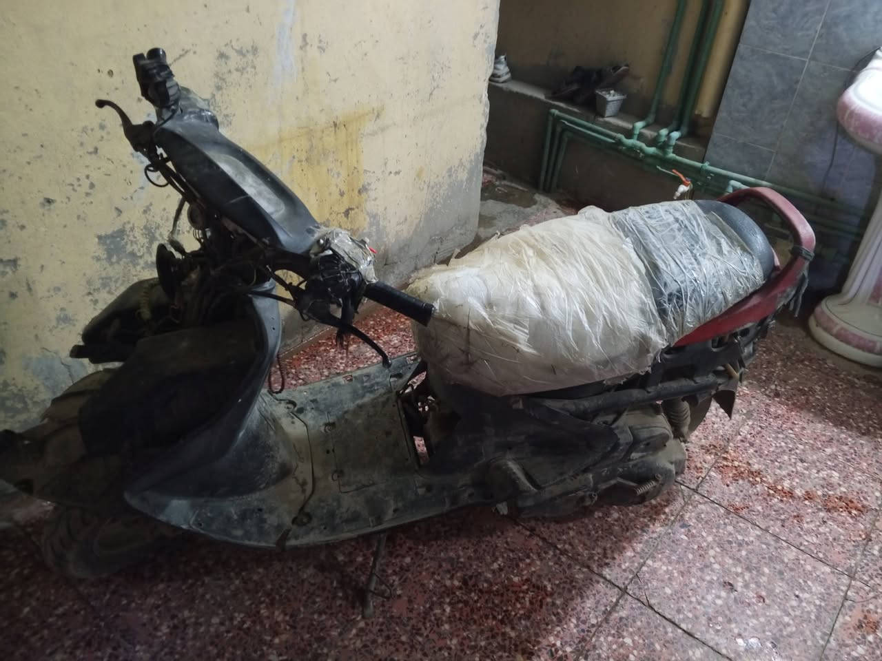 السلام عليكم دراجه للبيع سلف هندر شغاله شلعه قويه ***********
