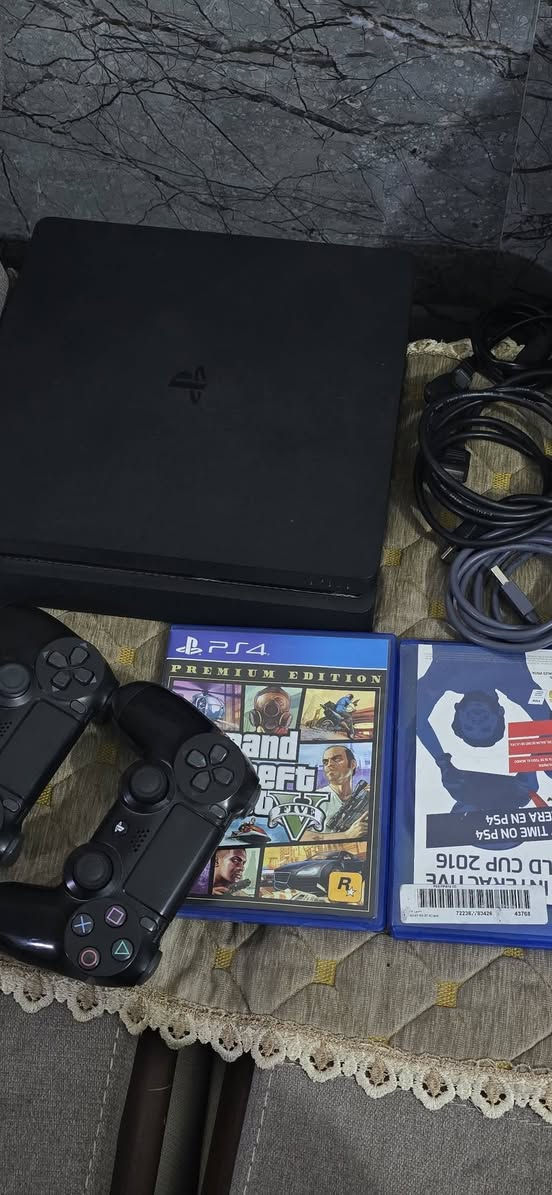 بلي. 4 ويا قرص جيتي اي و قرص طوبه و
جوستك العدد 2ويرر تشغيل واشدي وشاحن
السعر 235وبي مجال المكان كربلاء حي الحر 
الرقم وتساب *********** اذا مو شراي لتراسل
