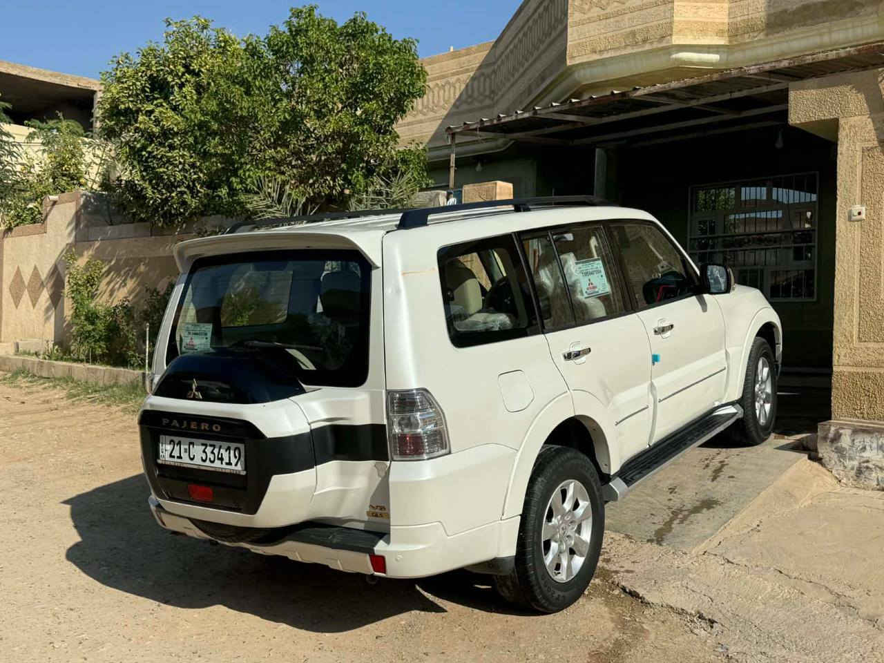 سلام عليكم باجيرو2019 مكفوله كفاله عامه منل ضربه ولصبغ وبارد كلين حاكيه ثلاجه سبعه راكب شاشه بلادي تحكم استيرن 3جهات لايت زنون بلادي سياره عله وضع الشركه فلين الشركه موجود  فور ويل سبير الشركه ما نازل تخم تأير جديد فول عده الفتحه الدمام مكينه 6. 3000 السياره مذهبه بلادي ماشيه160رقم ‏‪***********‬‏ سعر 180وبيهه مجال
