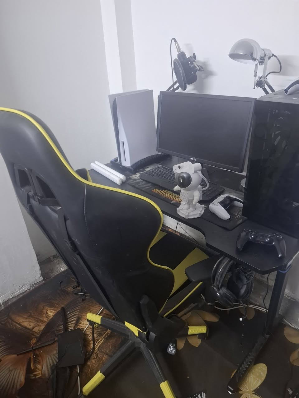 Pc  كامله للبيع
Core i5 10400F
مذر بورد PRIME H510M
RAM DDR4 8x2 3200
NVIDIA GEFORCE RTX 2060 6G
هارد عدد 2
1.ميكانيكي HDD 1000
M.2.256.2
بورسبلاي 750 
Windows 11pro
الشاشه MASS
حجم 24
75هرتز الدقه FHD1920/1080
ubs مكسما 1500
ماوس ريزر 
باد ماوس
كامره
كيبورد 
سماعات رأس محيطيه
سماعه مضخم
الكيس تحكم الوان
مكاني بغداد الخطيب ***********
