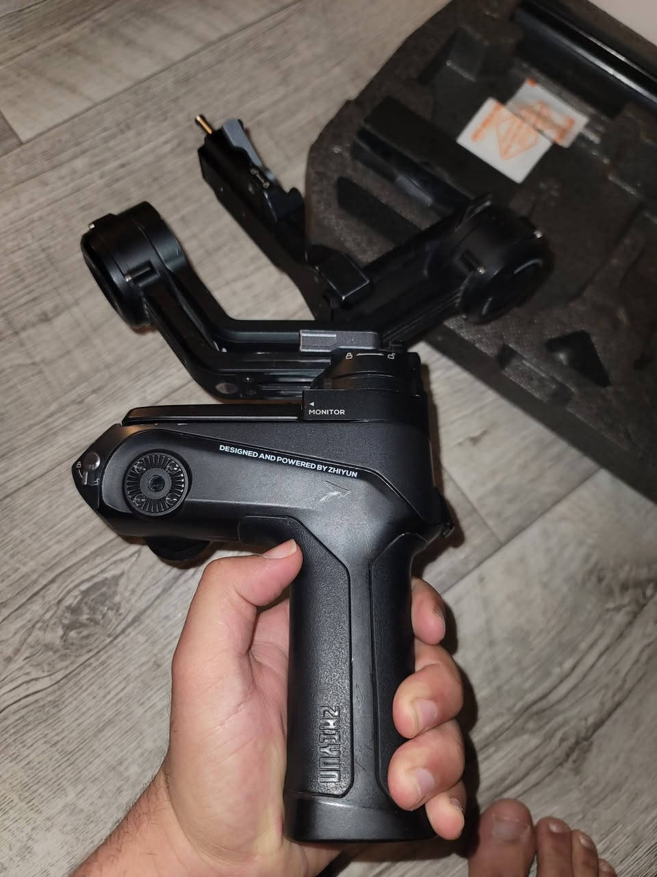 رونن شركه ويبل 2
رونن بحاله ممتازه جدا ونضافه ٩٩بالميه 
وكامل  مل ملحقاته الاصليه  رايده ب٣٣٠ وبي مجال مكاني ديالى.


**إذا كنت صاحب هذا الإعلان وتريد حذفه لأي سبب، رجاءا أرسل رسالة إلى الدعم الفني**