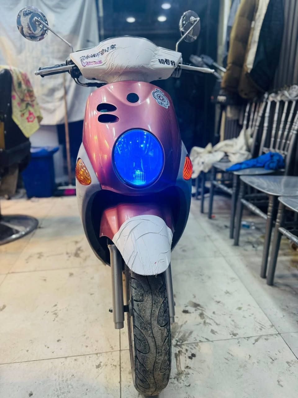 سلام عليكم شباب فله حلوه نضيفه مثل ما شايفهه بصوره دراجه كلهه بلاديه كفر مكينه كهربايات شقاله وكفوله سعر مليون 100 بكاني مدينه الصدر ***********
