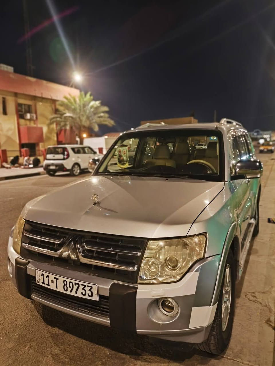 باجيرو موديل 2008 محرك 3500 
مقاعد جلد كهرباء 
رقم بغداد الدولي سنوية وهزة جديدة
محرك 6 سلندر 
تخم تايرات جديد 
باسمي تحويل ثاني يوم 
حدادية وصدر جديد متصرف عليها ابد 
سيارة نظيفة ومالت بيت 
بيه قطعتين رش جاملغ اثر شخوط و نص الباب مالت السائق 
الباقي كفالة كير ومحرك وكشر 
عنوان كربلاء المقدسة 
السعر جدا مناسب 118 وبيه مجال للشراي 
تواصل اتصال فقط ***********
