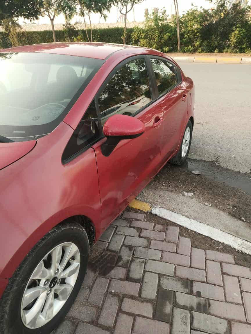 كيا ريو موديل 16 مكينه كير جديد الضرر بسيط بالصفحه  توحيد لون صفحه مرشوشه الباقي مكفول تبريد تدفئه صدر كامله السعر ٨٣ بيها مجال قليل رقمي *********** السياره بأسمي تحويل مباشر
