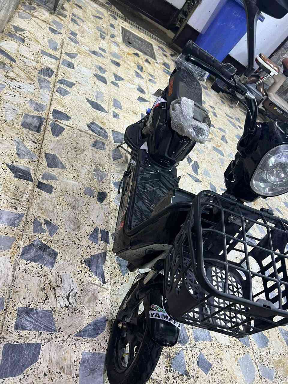 سلام عليكم
دراجة شحن نضيفه 
مكفوله باتريات جدد 

بصمه + سويج + اشاير يشتغلا + شاشه يشتغل + 3 اسراع + بطاريات يشتغلا اصليه 
 السعر : 150 وبيها مجال

العنوان  : بغداد منطقه الشعب 

رقم الهاتف: ***********
