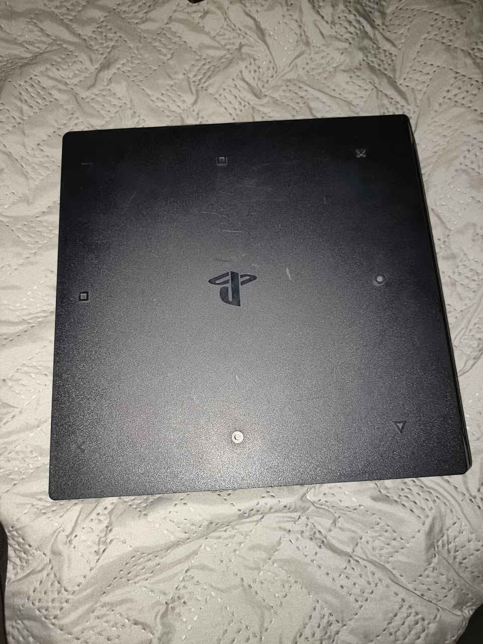 بلايستيشن4 برو
نضافة فول
 وية لعبتين ريد ديد ريدمبشن2 و GTA5 
مع 2جويستك وكيبلات الشحن السعر كامل (200 قفل) بيع مستعجل رقم التواصل..... ***********
