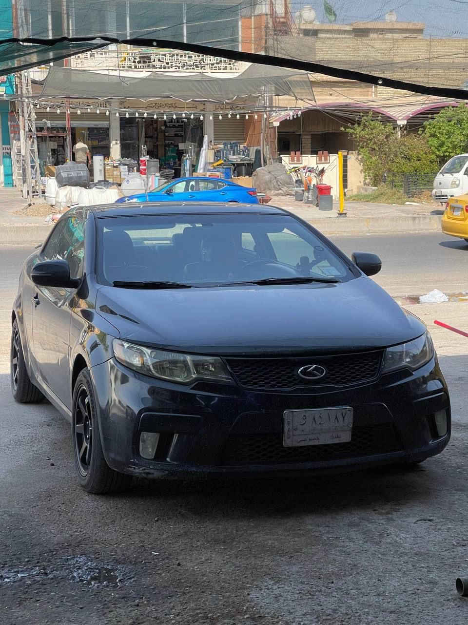 السلام عليكم و رحمة الله رمضان كريم ان شاء الله
كيا فورتي ٢٠١٢ كوبي تك باب 
وارد امريكي حادث جاملغ خلفي فقط 
السياره قطعه صبغ فقط جاملغ خلفي اللي هو مكان الحادث 
مكينه ٢٠٠٠ دوش 
كير مكينه كفاله 
السعر ٩٥ و بيها مجال 
***********
