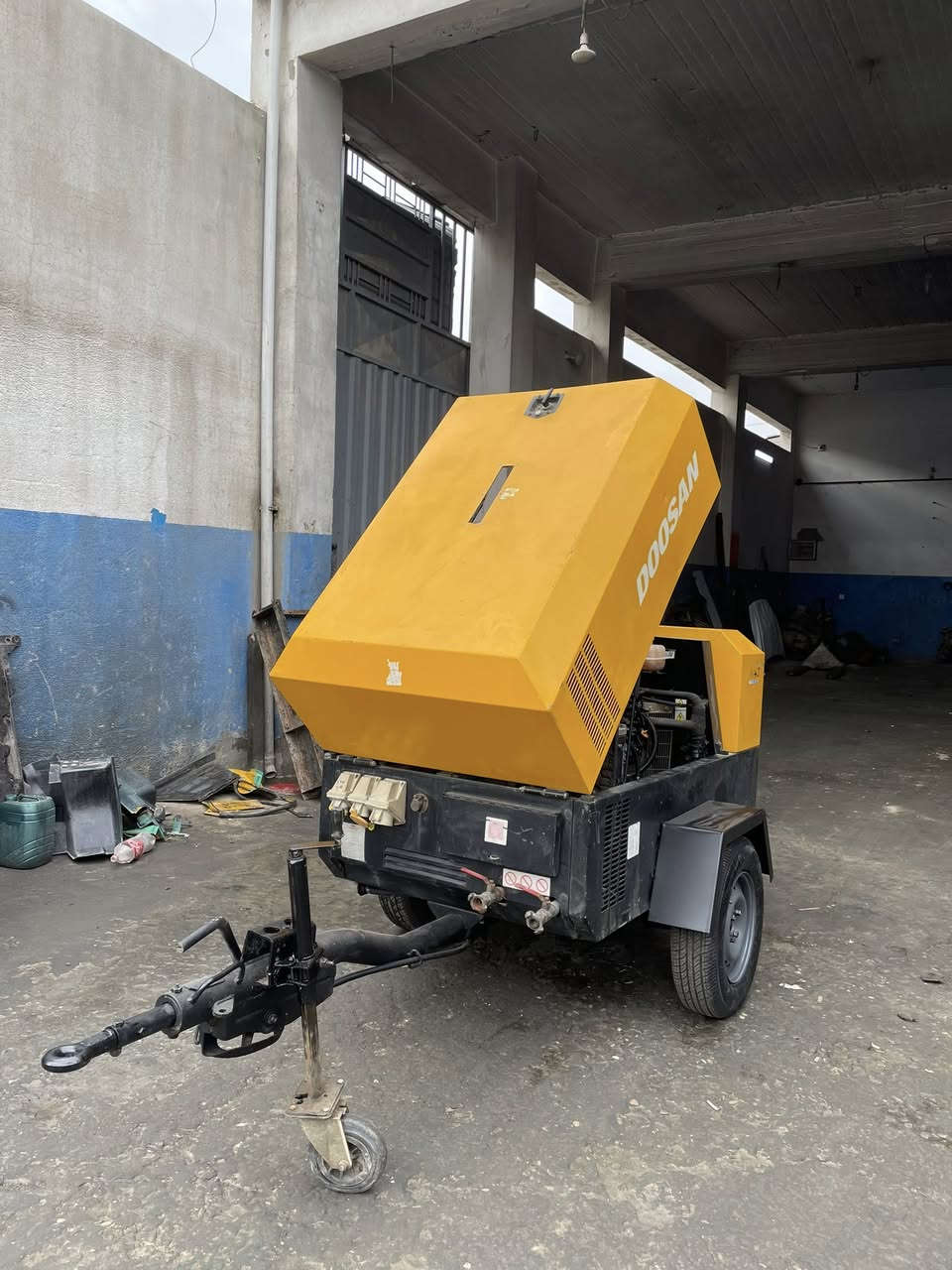 للبيع🖤🖤
كراج عامر للكمبريسرات
إعادة وتأهيل وتصليح الكمبريسرات بيع... شراء. .تأجير ...تصليح اربيل صناعه الجنوبيه قرب جامع القباء واتس اب= (*********** )
