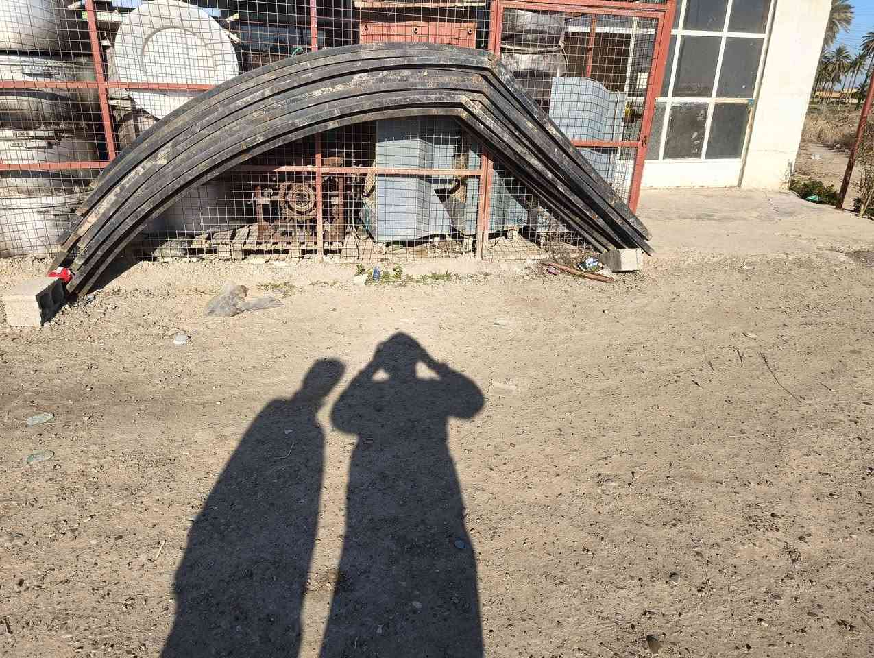 سلام عليكم
للبيع جادر بس حديد
وجادر ثاني غراضه كامله 21متر 
وكراسي 350 للبيع
وطبلات 200
وأربع مغاسل 
المكان بغداد قرب الشعله 
استفسار اتصل
*********** 
***********
