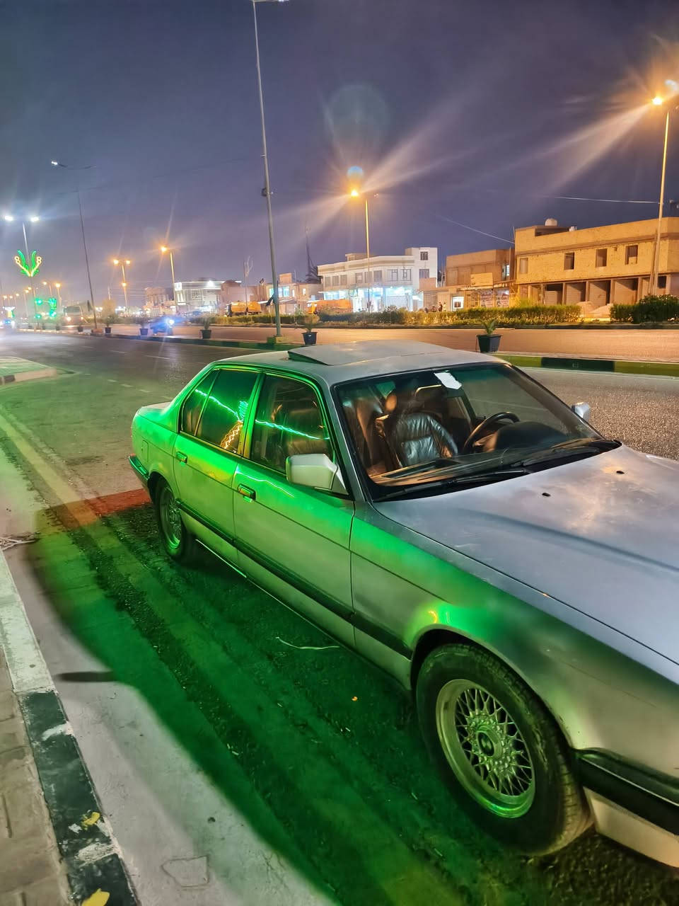 سلام عليكم شباب 730 1991 اصل بيهه مكينه 35 جديده كلش. مكفوله من حادث صبغ بس جارده ما مصبوغه قبل مابيهه اي شي نقص وسياره بلاد مو تعمير رقم انبار انكليزي بأسم صاحب سياره صديقي سياره خير من الله تبريد حداديه كير مكينه كلشي شراي يتصل ودلل سعر 57 وبي مجال قليل كلش ***********
‏‪***********‬‏ مكان سياره كربلاء الحر
