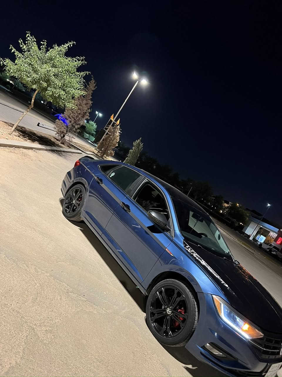 بۆ فرۆشتن
٢٠١٩ مواسەفات S
سندوق سەقف بۆنیت سبوغە
بێ دەعم شتی بەسەردا بەربۆتەوە
قەلبی بێ سبوغە 
ئێڕباگ سوکان و شان 
گێڕ مەکینە رادێتەر کارەبای بەدی گزۆز
هەموی بەشەرتە 
سەیارەکە گێڕ عادیە
سعری ٩٧ وەرەقە و مەعمەلە 
***********
