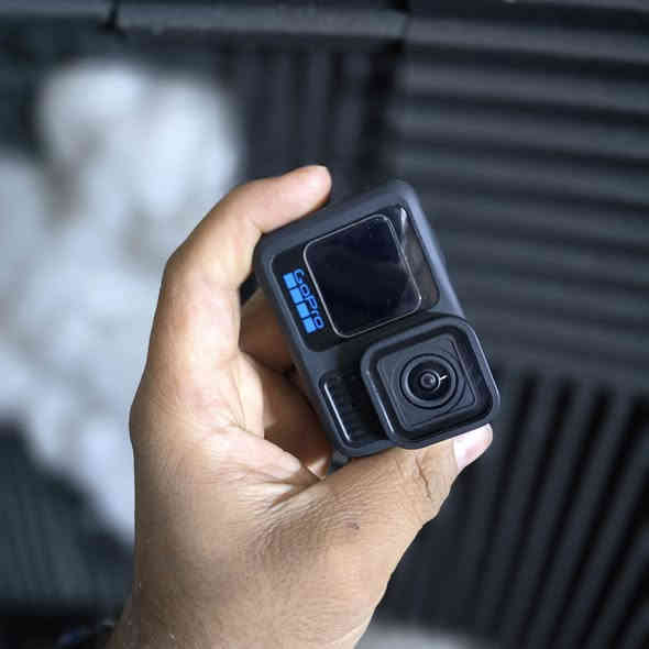 السلام عليكم عدي كامره كوبرو اخت جديده مستعمله حيل قليل وياها غراضها ستاند وقواعد موضحات ومبيها كل عيب مكفوله ضمان ثلث ايام مكاني بغداد مدينه صدر رقمي (***********) 
السعر 400 قفل بعدها جديده
