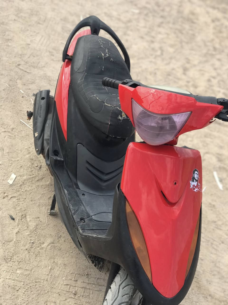 السلام عليكم جميعن ماكس عدله للبيع مكينه55 رياضيه كلجات رياضي سلف يشتغل بس الباتري هابط هندر لايت عالي ناصي اشاير سكن بك لايت شغالات مكاني القرنه هور السعد بيع او مراوس السعر خاص رقمي***********متواجت عل خط واتساب وانه خادم
