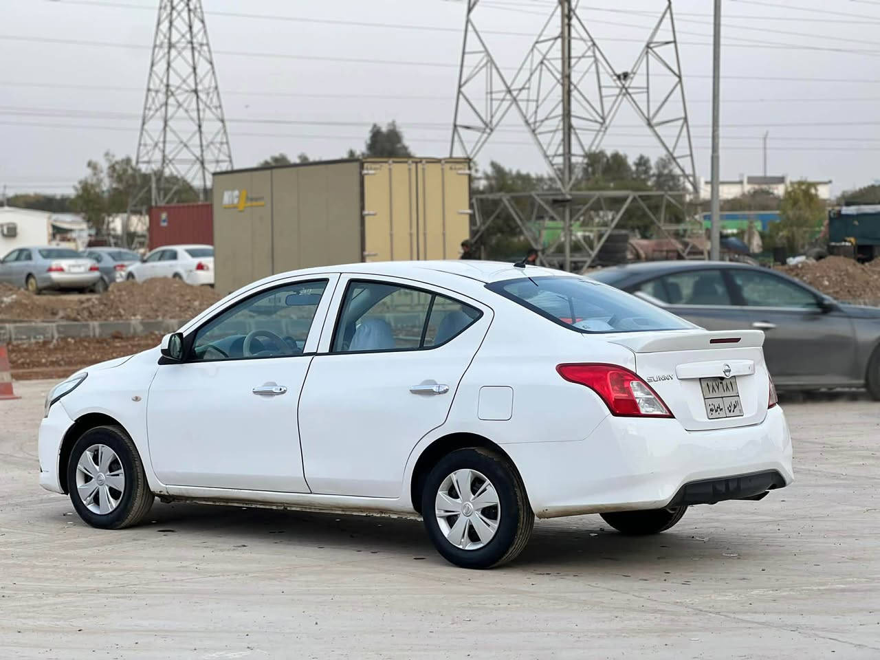 لاکشمیبای 2015. گیر تۆماتیک. خلیجی. ٤ پارچەی بۆیاخە. تەنها جاملخ سەکن تۆزئ ژووری گرتووە. بەشەردی گیر و مەکینە و تووند و تۆلی.سەیارەیەکی زۆرپاک و مالی دۆست. بەشەردی تحویل و غەرامە وەکالە. مواسەفاتی (دووگیچ و ABS. کامیرا. حاسە. …هتد). سعر فرۆشتن ٨٣ گەلا مجال زۆرکەم. 
شوین. کەلار

ژ.م
***********

واتس اپی لەسەرە

*********** كالار, السليمانية
