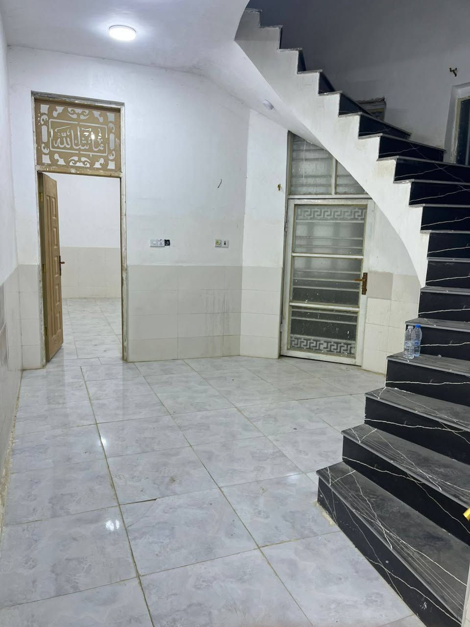 السلام عليكم مكتب عقارات الشمس  مقابيل المستشفى التركي !!!
                         بإدارة ((أحمد الگريطي))
                    
    ☎️*********** 
                        ☎️***********

🏠مشتمل للإيجار مساحه 100م يحتوي على غرفه وكليدور ومطبخ ومجمع صحيات وطارمه بناء حديث 

⁦^⁠_⁠_⁠_⁠_⁠_⁠_⁠_⁠_⁠_⁠^⁩⁦(⁠◍⁠•⁠ᴗ⁠•⁠◍⁠)⁩⁦(⁠◍⁠•⁠ᴗ⁠•⁠◍⁠)⁩⁦^⁠_⁠_⁠_⁠_⁠_⁠_⁠_⁠_⁠_⁠^⁩

🌎 الموقع شارع 100

⁦^⁠_⁠_⁠_⁠_⁠_⁠_⁠_⁠_⁠_⁠^⁩⁦(⁠◍⁠•⁠ᴗ⁠•⁠◍⁠)⁩⁦(⁠◍⁠•⁠ᴗ⁠•⁠◍⁠)⁩⁦^⁠_⁠_⁠_⁠_⁠_⁠_⁠_⁠_⁠_⁠^⁩

💸💰 قيمة الإيجار 250
