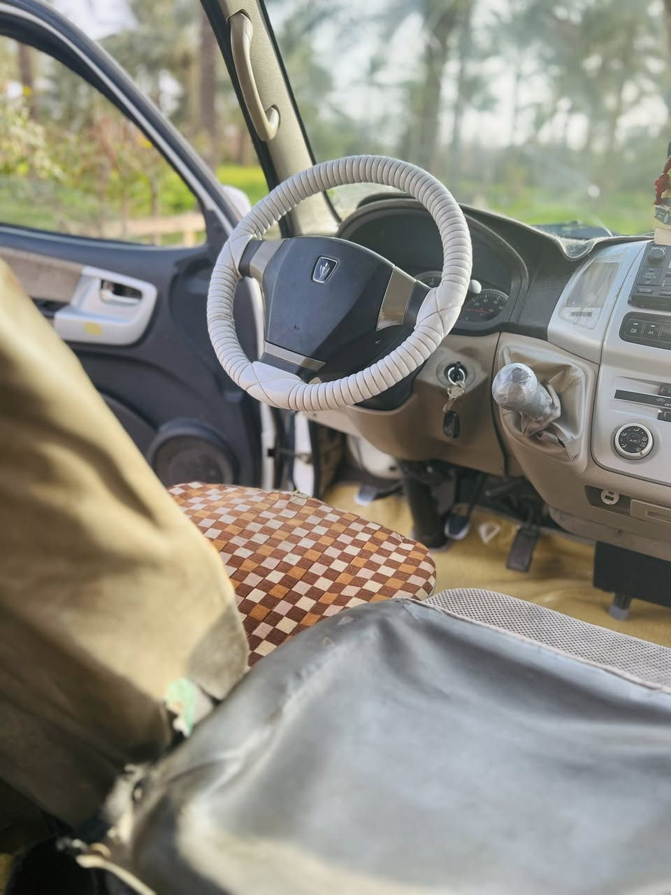 سلام عليكم سيارة جنبي H1 موديل 2014 سياره نضيفه مكفوله كير اكسن محرك Y4 داخل شركه سياره نضيفه وخير من الله سياره ما طالع لشارع بس خطوط وترجع وكشر نضيف كلش
سياره بسمي وسنويه 2026 رقم ألماني
المكان بغداد سلمان باك المدائن
لمعرفه السعر الاتصال علئ رقم الهاتف
*********** 

وكل الهلا بيكم حياكم الله
