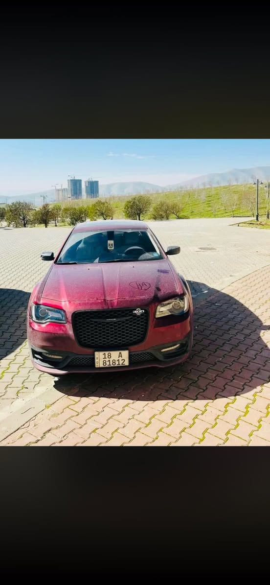 يالله
السلام عليكم حبايب 
اوباما ( 2017 اصل اصل )
قطعه وحده فقط الجاملغ الخلفي بجم كبس
السونار بالمنشور 
C300 محدث S
رقم بابل بسمي الدولي
السعر 204 وبيه مجال تعجبك تفضل خاص 
المواصفات 
سياره فول مواصفات للأخير 
بانوراما 
بردات
مري قلاب 
كشنات تدفئه تبريد
خزن ميموري
ستيرن تدفئه
شاشه كبيره
رادارات
حساسات 
كشنات جلد كهرباء 
__________الكهربائيات كله شغاله
مكينه 3600 شرط كفاله
كير حداديه تخم تاير كفاله
____________ العنوان كربلاء 
السعر 204 وبيه مجال ***********
