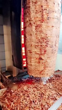 شيف شاورما فحم وغاز خبرة خبرة في مجال تشريح تصعيد تنزيل درجة اولئ هذا ...