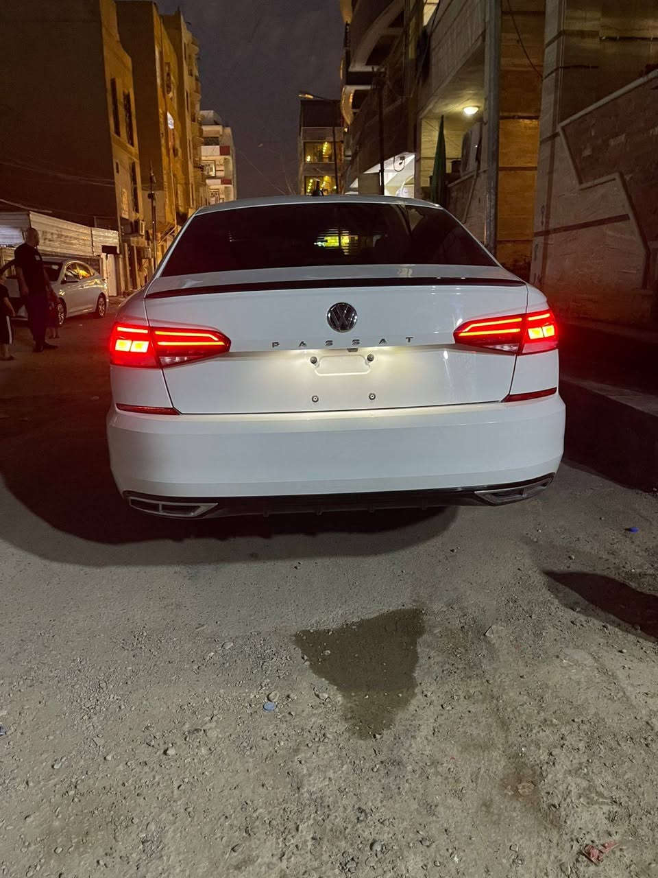 سلام عليكم ورحمه الله وبركاته عندي فوكس واكن باسات موديل 22 مرقمه بغداد مكينه 2000 توربو فول فتحه سقف سياره جديده فئه ار لاين بيه قطعتين صبغ ربع جاملغ سستم ايرباك كامل جديد ماشيه 60 ميل سعر سياره 215 وبيه مجال  هذه رقمي للتواصل ***********
