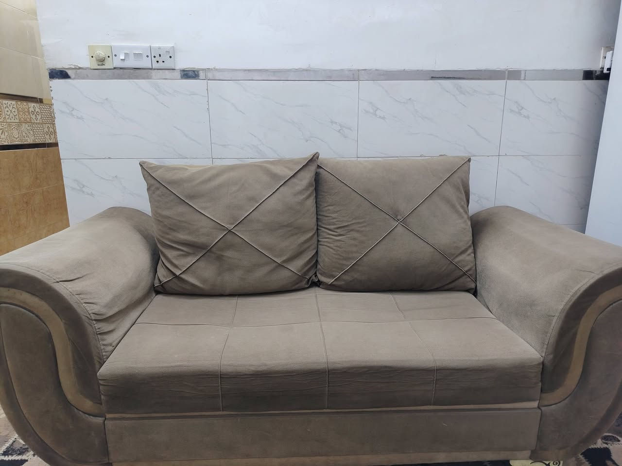 عندي نص تخم للبيع (كرسيين و قنفة) كلش قويات السعر 90 و بي مجال للشراي


**إذا كنت صاحب هذا الإعلان وتريد حذفه لأي سبب، رجاءا أرسل رسالة إلى الدعم الفني**